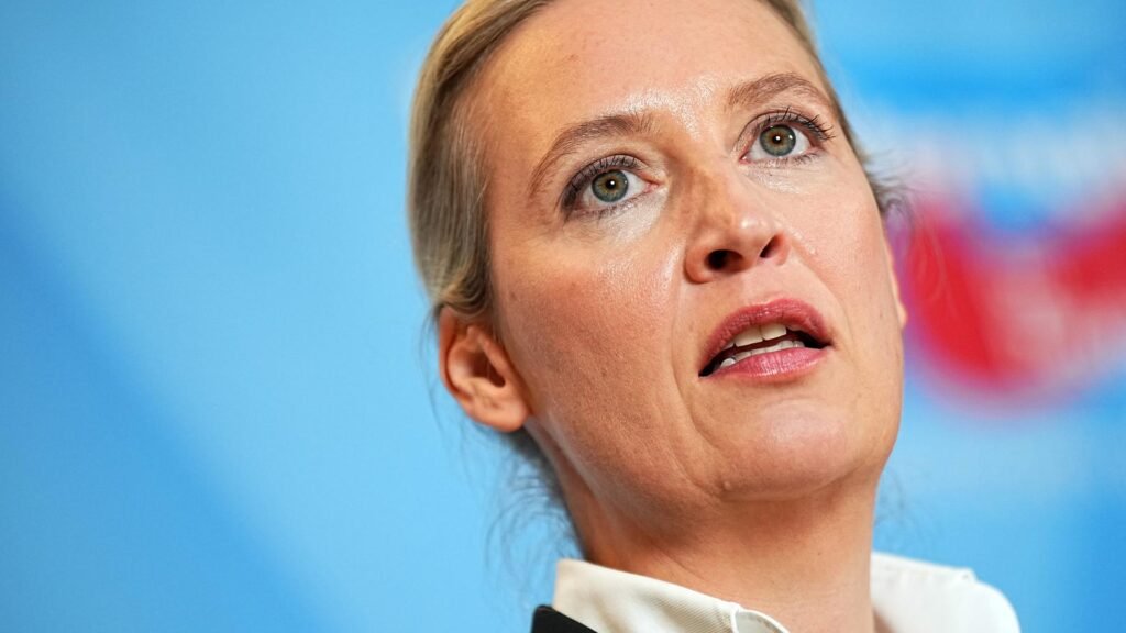 Alice Weidel Ohrprothese Faktencheck 2026: Die Wahrheit über Internetgerüchte, Satire, KI-Bilder und die virale Debatte Alice Weidel Ohrprothese